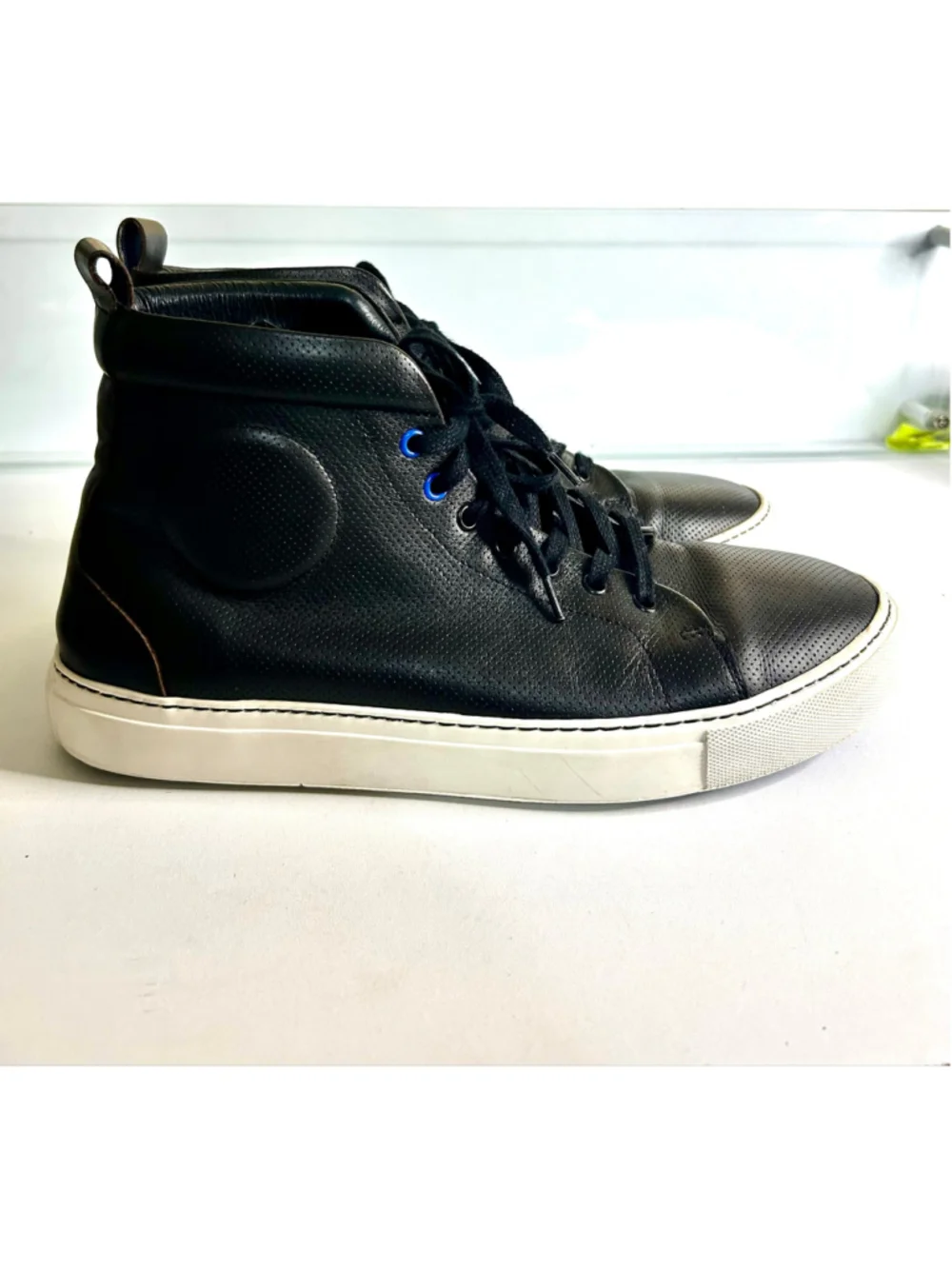 $325 Aether Dalton Sneakers in Onyx Black Men Size 10.5